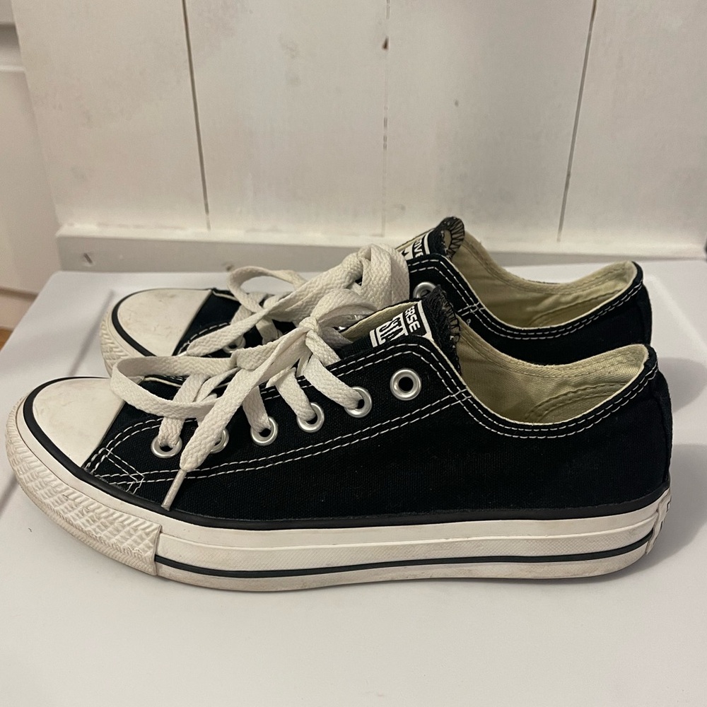 Low top Black Converse